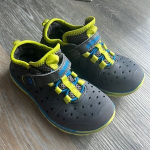 Stride Rite’s Made2Play Phibian Sneakers